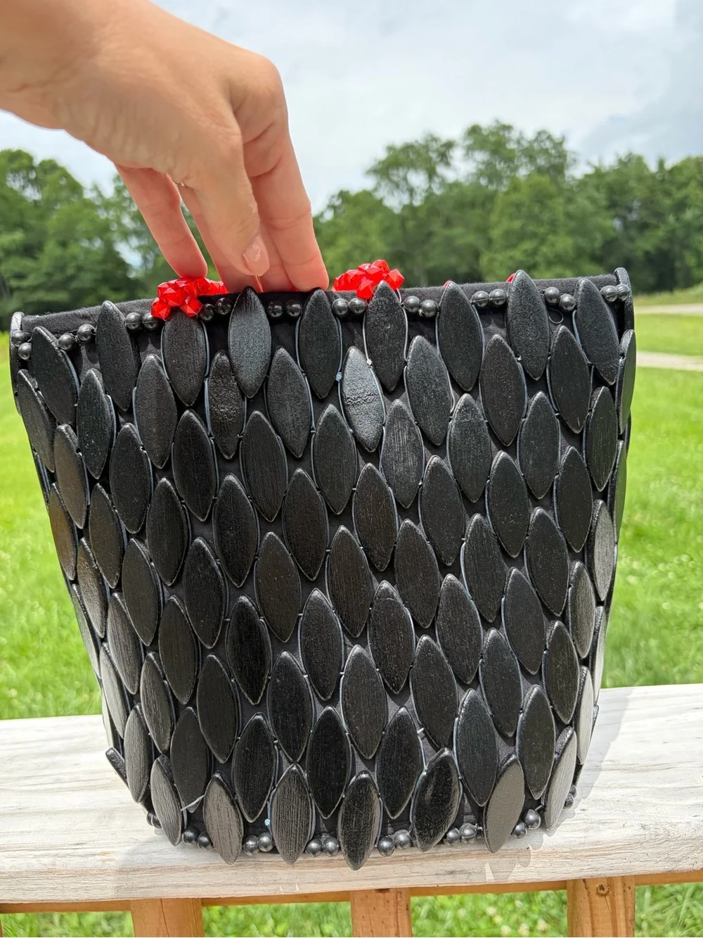 ART DECO‎ VINTAGE WOOD BEADED PURSE RED BLACK DRAGON SCALE BEADED HANDLE